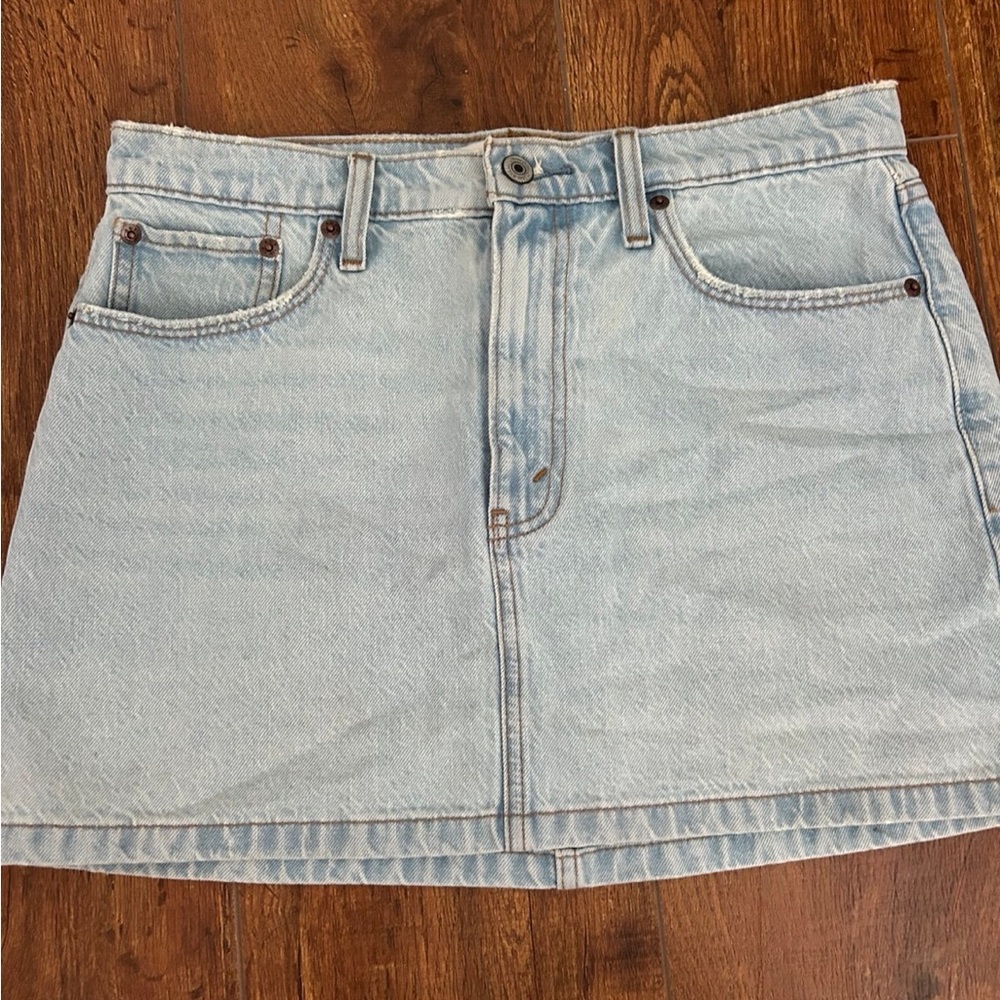 Light wash Abercrombie skirt